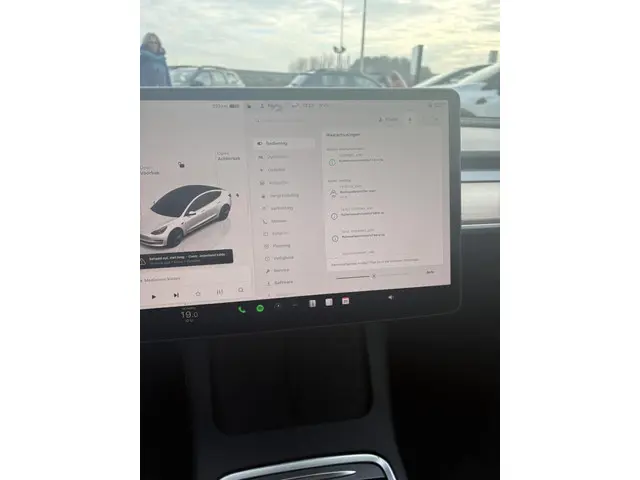Tesla Model 3 Standard RWD Plus 60 kWh 2023 Elektrisch 17