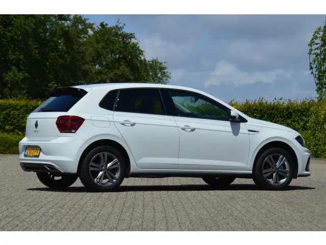 Volkswagen Polo 1.0 TSI Highline Business R 2021 Benzine 33