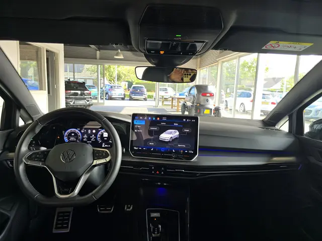 Volkswagen Golf 1.5 eTSI Edition 50 2024 Benzine 9