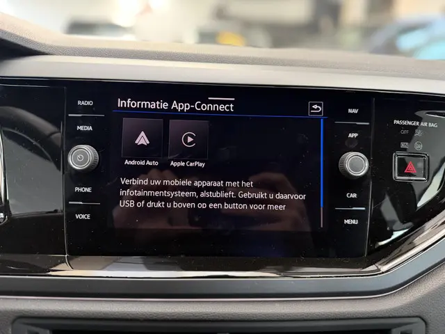 Volkswagen Polo 1.0 TSI R-Line 2024 Benzine 16