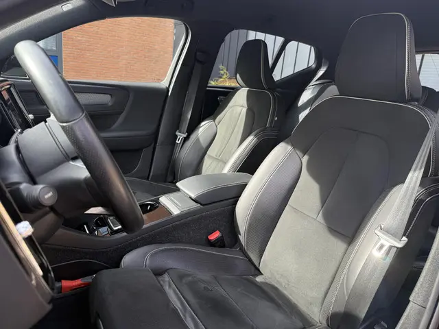 Volvo XC40 Recharge P8 AWD R-Design 2021 Elektrisch 14
