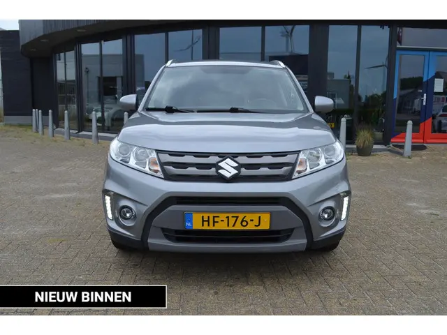 Suzuki Vitara 1.6 Exclusive 2015 Benzine 2