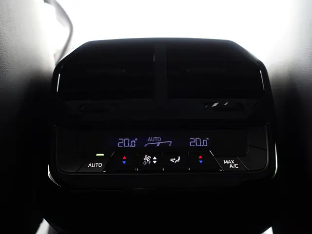 BMW iX xDrive40 M Gold Edition 77 kWh- 2021 Elektrisch 29