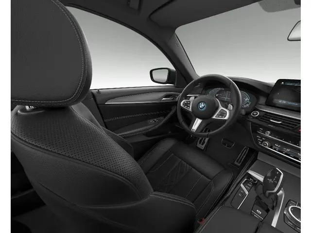 BMW 5 Serie Touring 530e 2022 Hybride Benzine 4