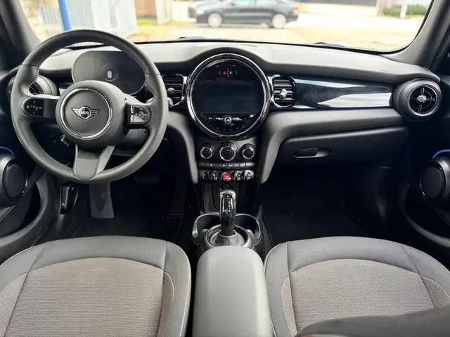 MINI Cooper Mini 1.5 Classic 2023 Benzine 12