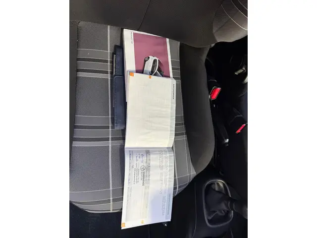 Peugeot 108 1.0 e-VTi Active Scherm 2016 Benzine 36