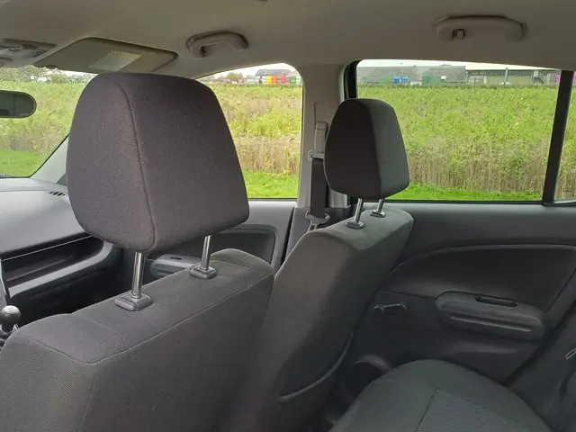 Suzuki Splash 1.2 Exclusive EASSS 2014 Benzine 26