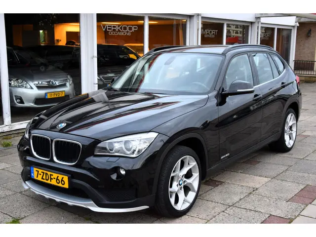 BMW X1 SDrive20i Executive 2014 Benzine 25