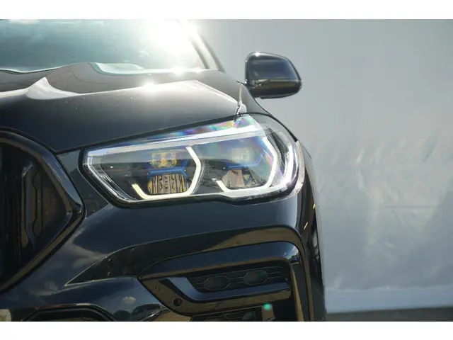BMW X6 xDrive40i 2022 Benzine 7
