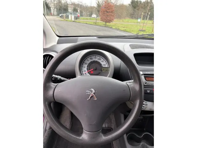 Peugeot 107 1.0 Access Accent NAP,AIrco 2013 Benzine 8