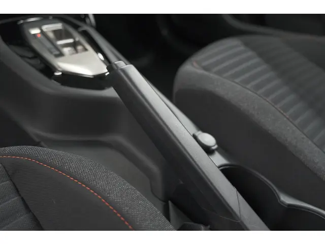 Peugeot 208 PureTech 100 EAT8 Active Pack 2023 Benzine 40