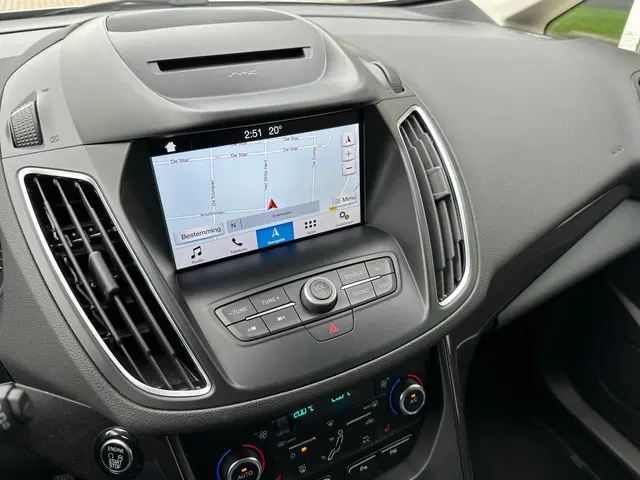 Ford C-MAX 1.5 Titanium 2018 Benzine 27