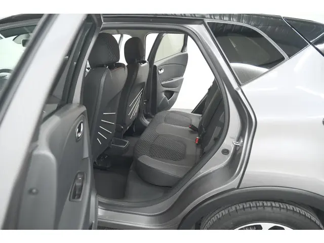 Renault Captur TCe 150 EDC Intens 2019 Benzine 31
