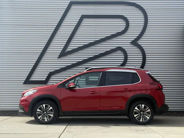 Peugeot 2008 1.2 PureTech Allure 2018 Benzine 4