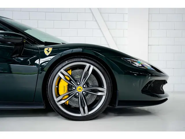 Ferrari 296 GTB 2024 Hybride Benzine 14