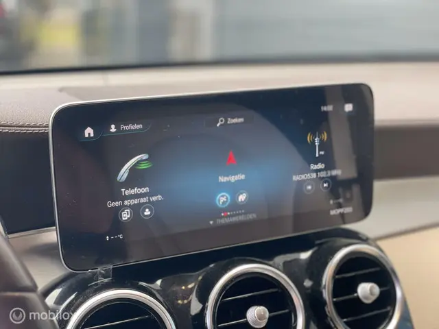 Mercedes-Benz GLC 200 Premium 2019 Benzine 17