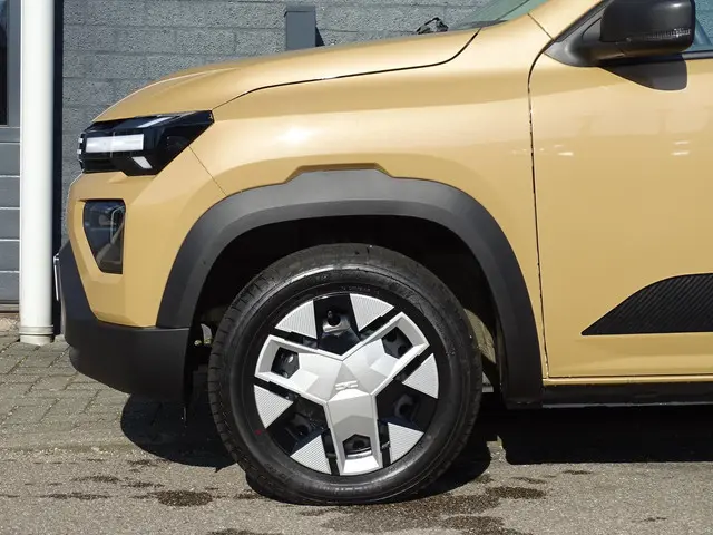 Dacia Spring Expression 45 26.8 kWh 2025 Elektrisch 24