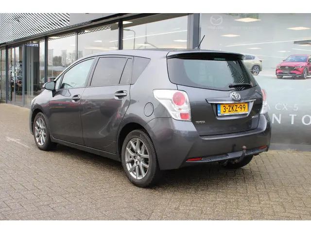 Toyota Verso 1.8 VVT-i Business Top 5 editie 2015 Benzine 9