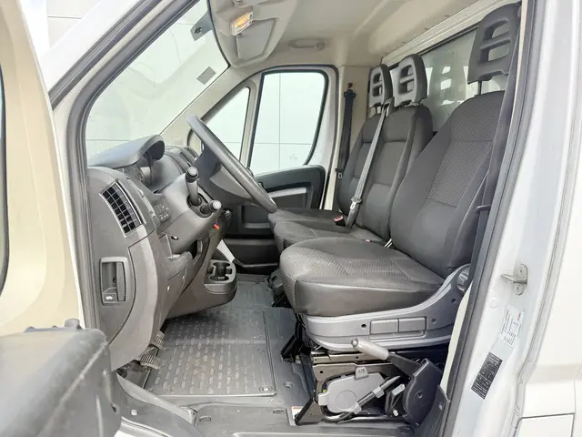 Peugeot Boxer 2.2 HDI 165PK 2023 Diesel 5