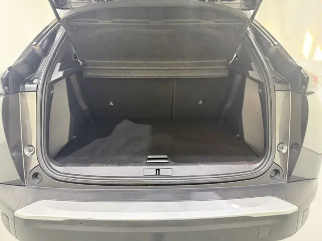 Peugeot 2008 1.2 PureTech Allure Automaat 2020 Benzine 24