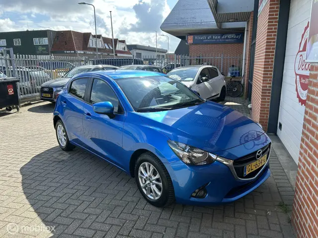 Mazda 2 1.5 Skyactiv-G Intro Edition 2015 Benzine 18