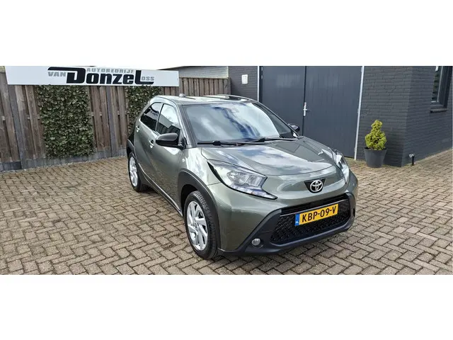 Toyota Aygo X 1.0 VVT-i S-CVT Envy AUTOMAAT 2022 Benzine 3