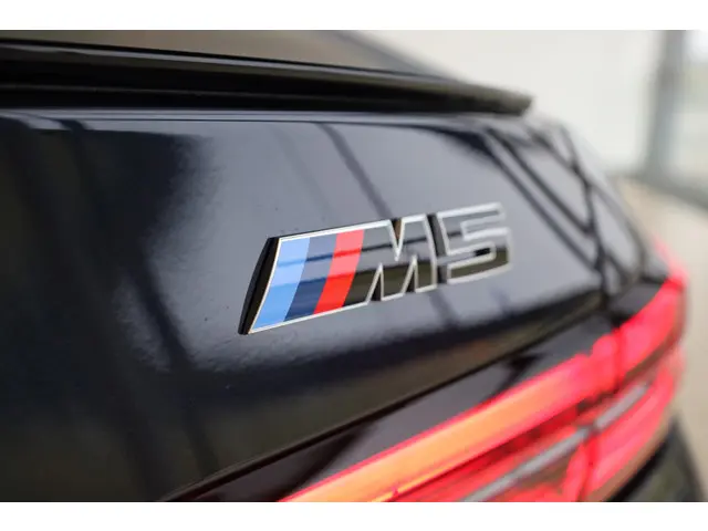 BMW M5 Sedan | M Driver's Package 2026 Hybride Benzine 35