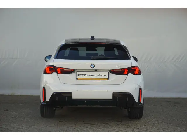 BMW 1 Serie 120 2025 Benzine 6