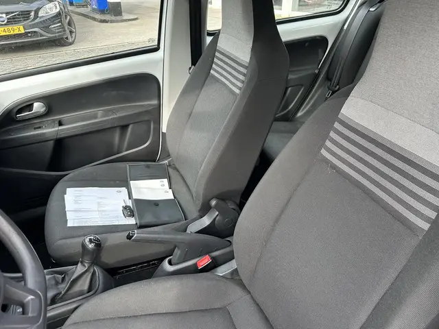 Volkswagen up! 1.0 BMT move up! 2017 Benzine 11