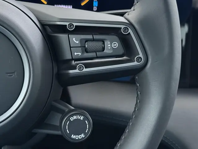 Porsche Taycan Performance 84 kWh 2024 Elektrisch 33