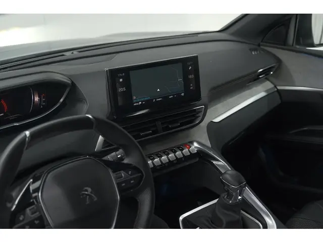Peugeot 5008 PureTech 130 GT 2024 Benzine 45