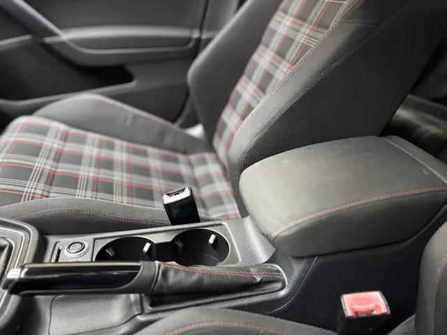 Volkswagen Golf 2.0 GTI 220 PK 2015 Benzine 27
