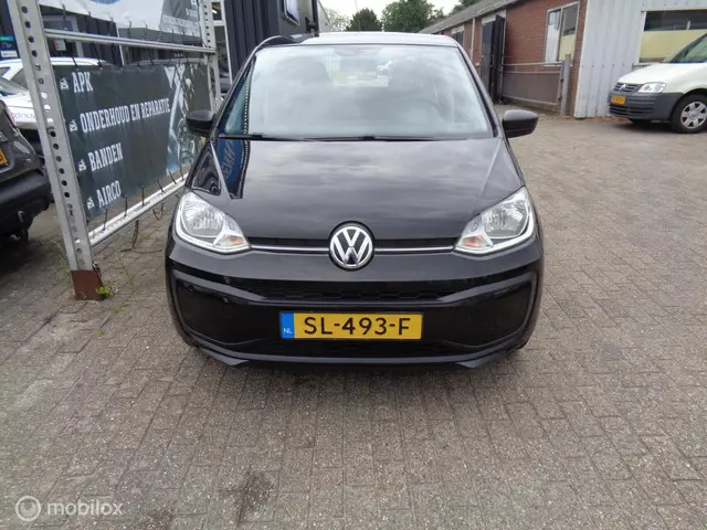 Volkswagen up! 1.0 BMT take up! 2018 Benzine 2