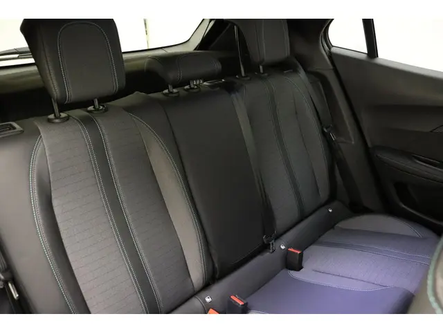 Peugeot e-2008 EV Allure 50 kWh 2022 Elektrisch 14