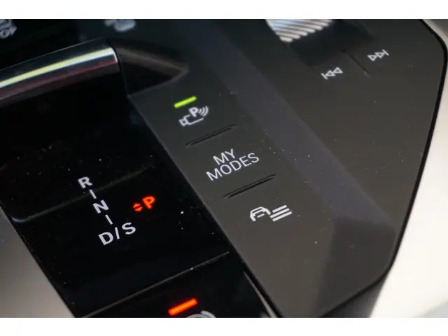 BMW 1 Serie 5-deurs 120 2025 Benzine 20