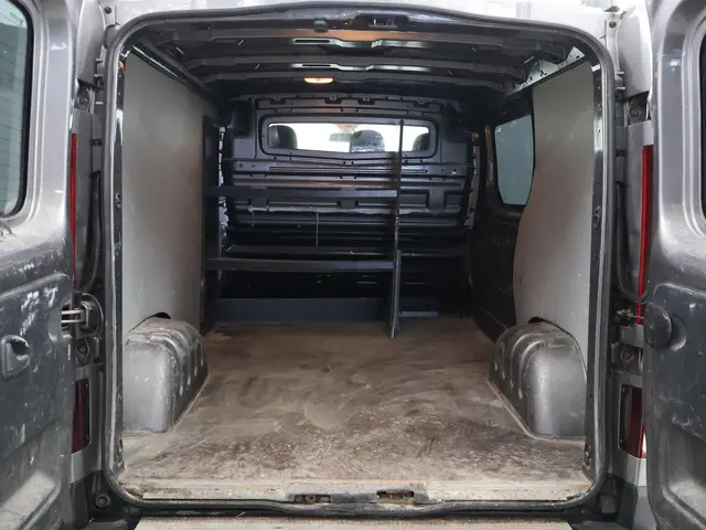 Renault Trafic 1.6 DCI 140 PK L1H1 2015 Diesel 6