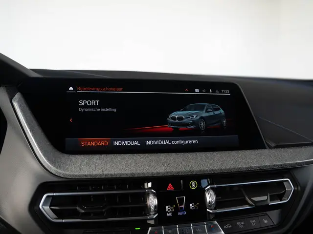 BMW 1 Serie 116i 2021 Benzine 23