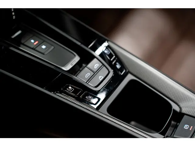 Porsche 911 Cabrio 3.0 Carrera GTS 2022 Benzine 30