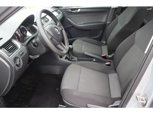 Škoda Rapid 1.2 TSI Greentech Edition 2017 Benzine 17