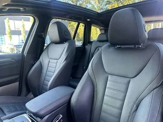 BMW X3 xDrive30e High Executive 2022 Hybride Benzine 23