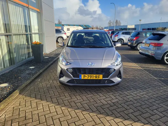 Hyundai i10 1.0 Comfort 2022 Benzine 3