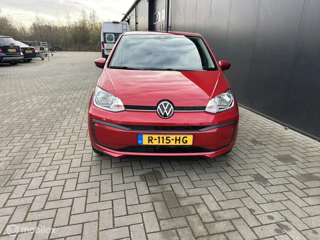 Volkswagen up! 1.0 2022 Benzine 4