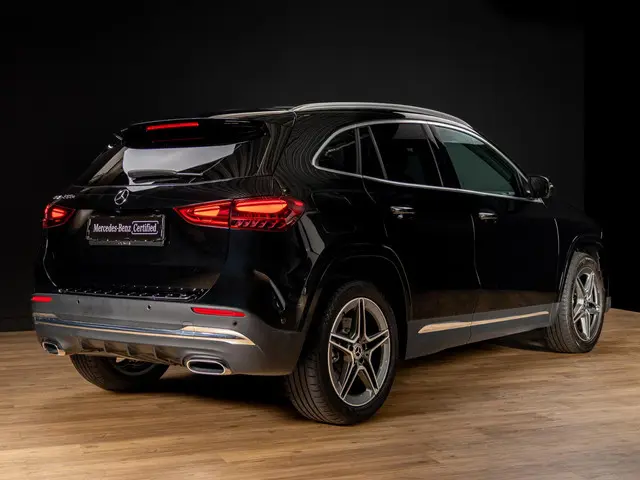 Mercedes-Benz GLA 250 e AMG Line 2024 Hybride Benzine 2