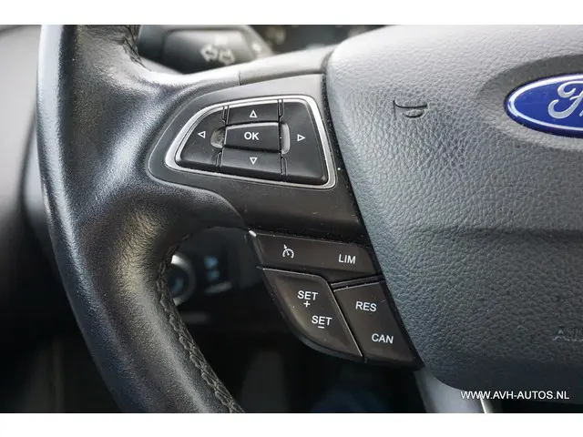 Ford Focus Wagon 1.0 Lease Edition 2017 Benzine 18