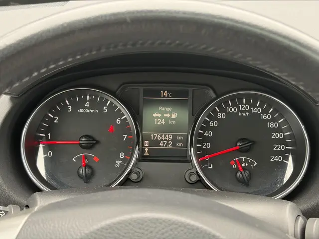 Nissan QASHQAI 1.6 Connect Edition 2013 Benzine 31