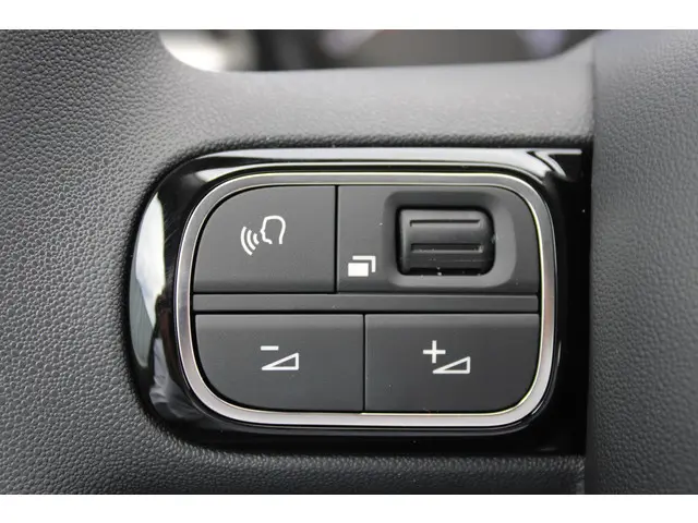 Citroën C3 1.2 PT 83pk PLUS 2024 Benzine 18