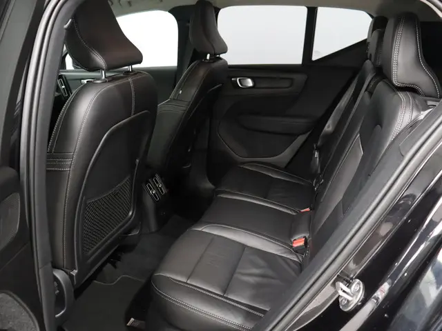 Volvo XC40 T4 Recharge Inscription 2022 Hybride Benzine 8
