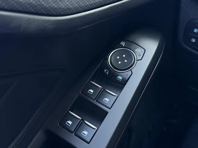 Ford Focus 1.0 EcoBoost ST Line Business 2020 Benzine 24