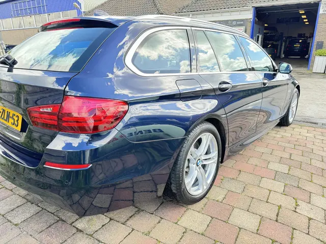 BMW 5 Serie Touring 520i M Sport Edition 2015 Benzine 8