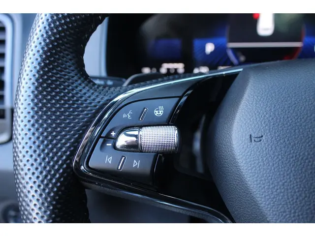 Škoda Karoq 1.5 TSI ACT Sportline Business 2023 Benzine 16